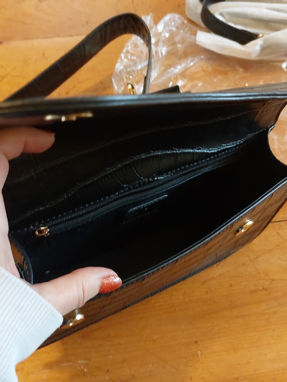 New Telena Black Texture Vegan Leather Purse Bag Small Crossover C - Picture 4 of 8